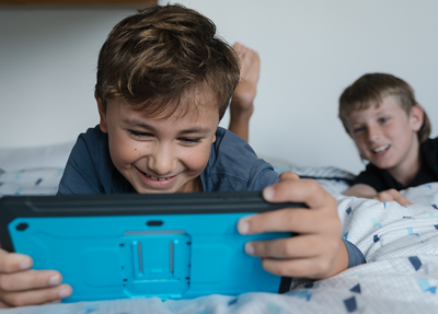 RebeccaMcMillanPhotography_20230414-04527 gaming header crop