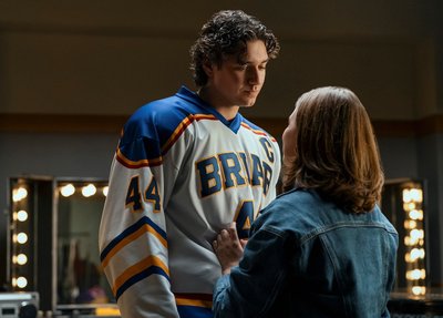 off-campus-season-one-photos-41 hockey